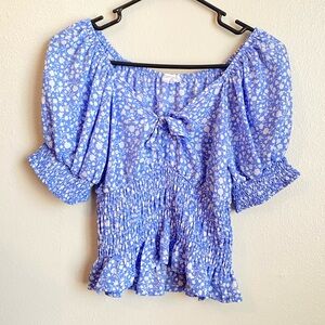 blue floral cottagecore blouse, size S 🦋🧺